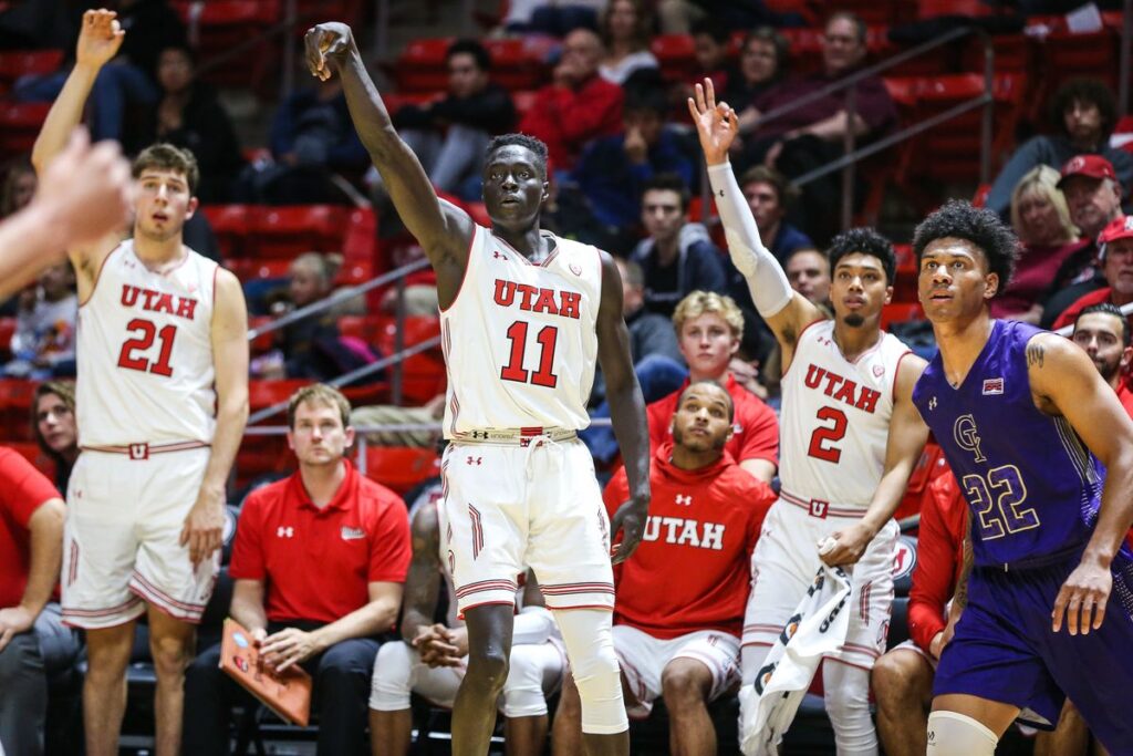 Utah, BYU Extend Basketball Series Through 2023 Utah Utes